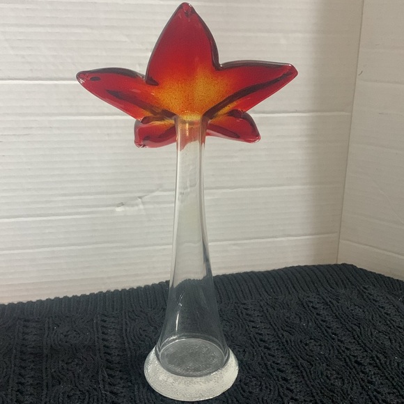 Vintage Glass Flower Vase - Picture 4 of 6